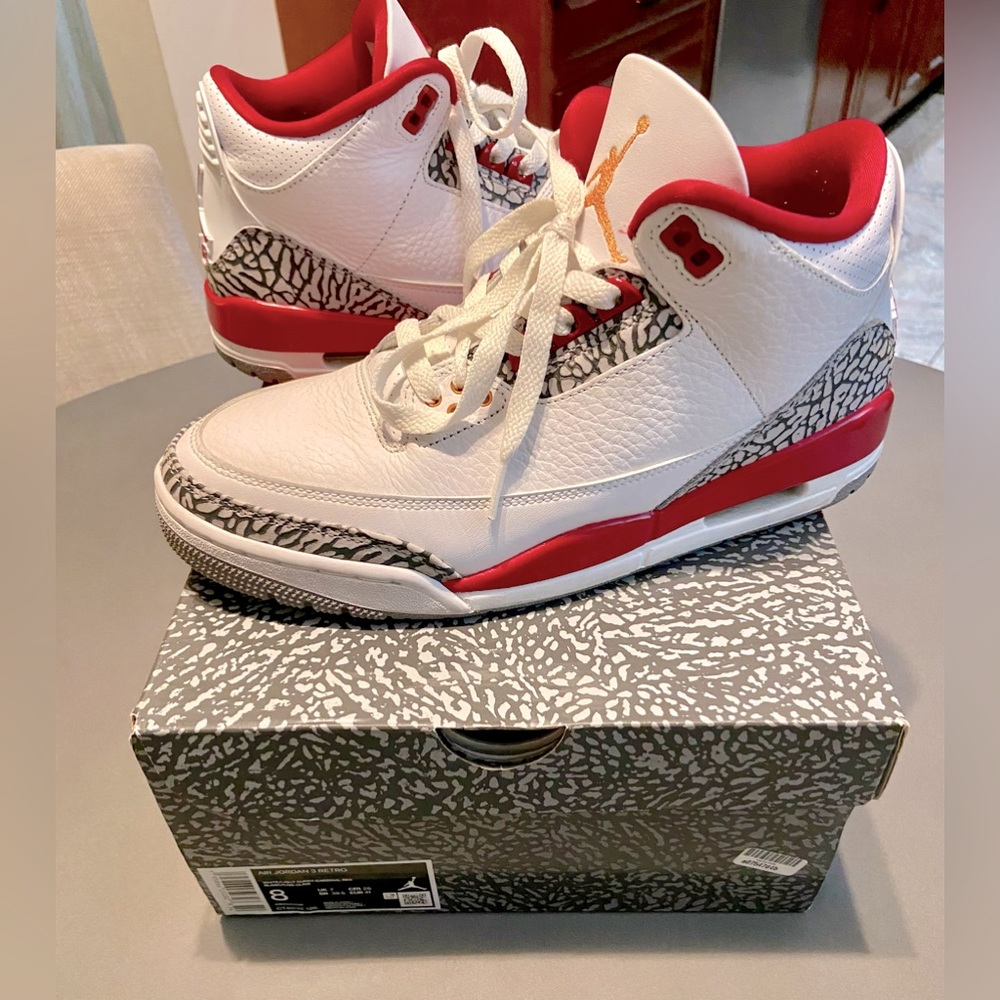Air Jordan 3 Retro with original box size Men’s 8 like new condition